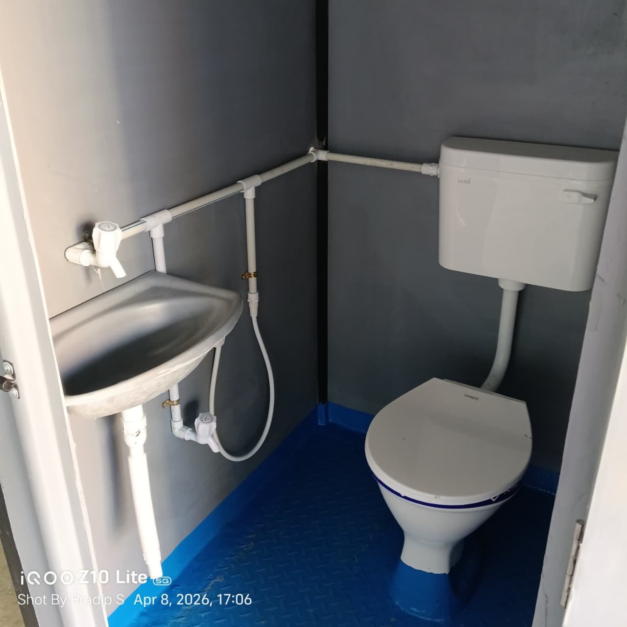 FRP Portable Toilet 37