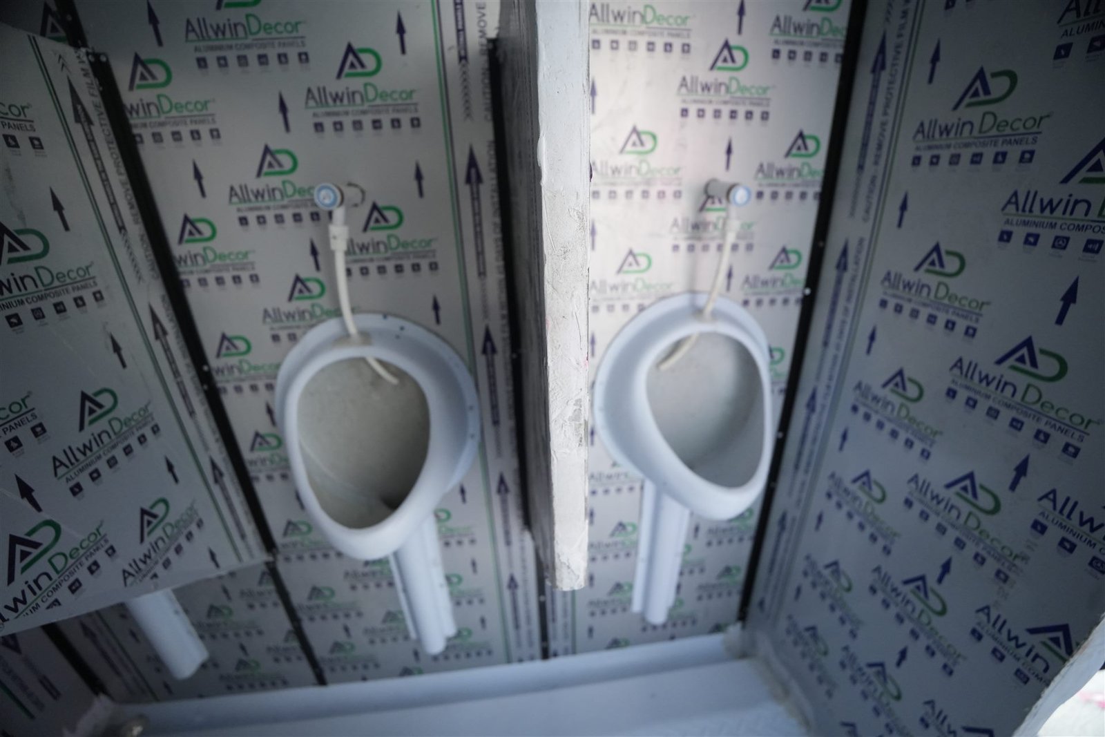 Portable Urinals 13