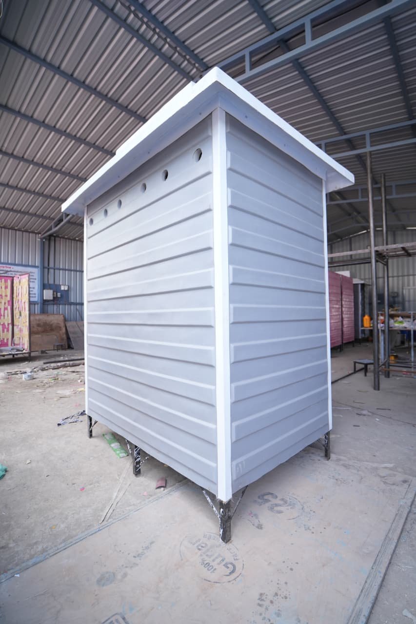 Portable Urinals 14