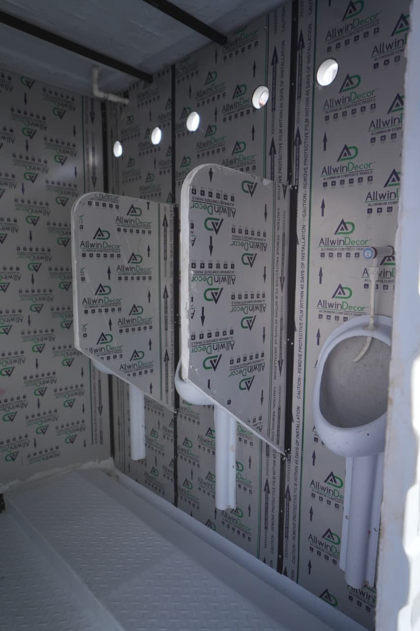 Portable Urinals 15